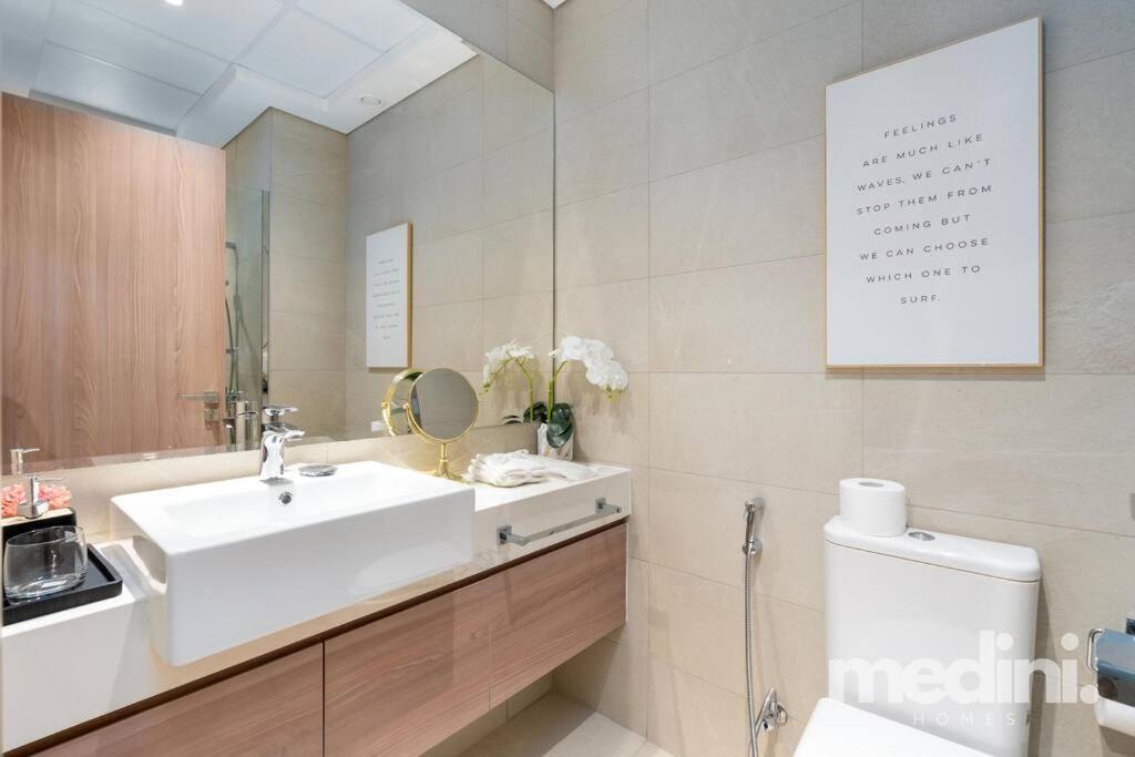 12min From Burj Khalifa - - Azizi Riviera Apartment