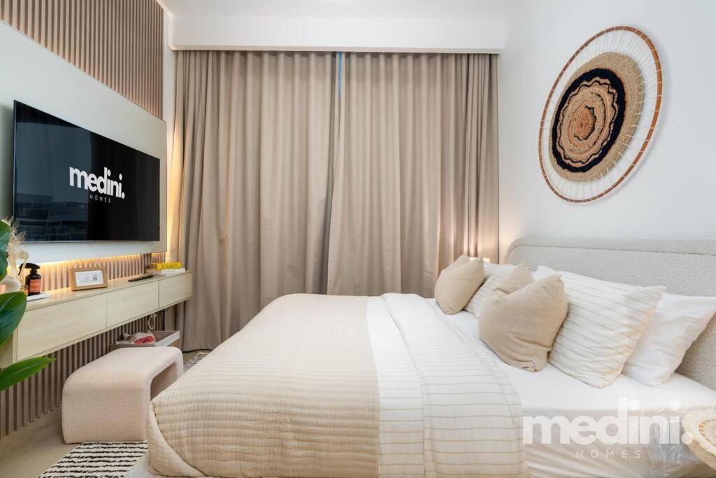 12min From Burj Khalifa - - Azizi Riviera Apartment Dubai