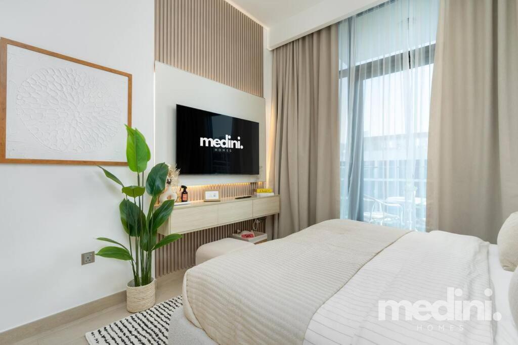 Apartment 12min From Burj Khalifa - - Azizi Riviera Dubai